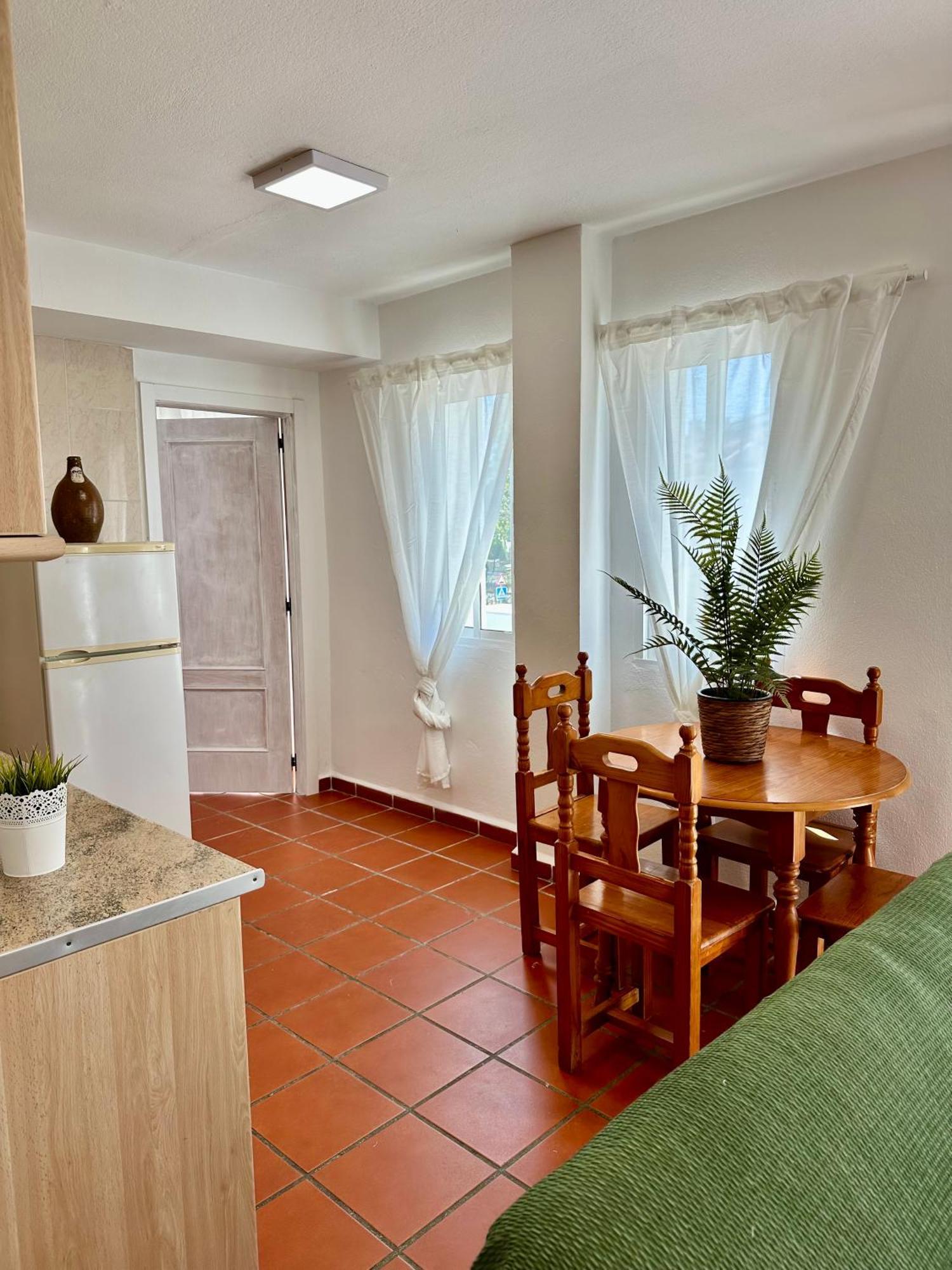 Hostal Sango Sierra De Las Nieves Alozaina Rom bilde